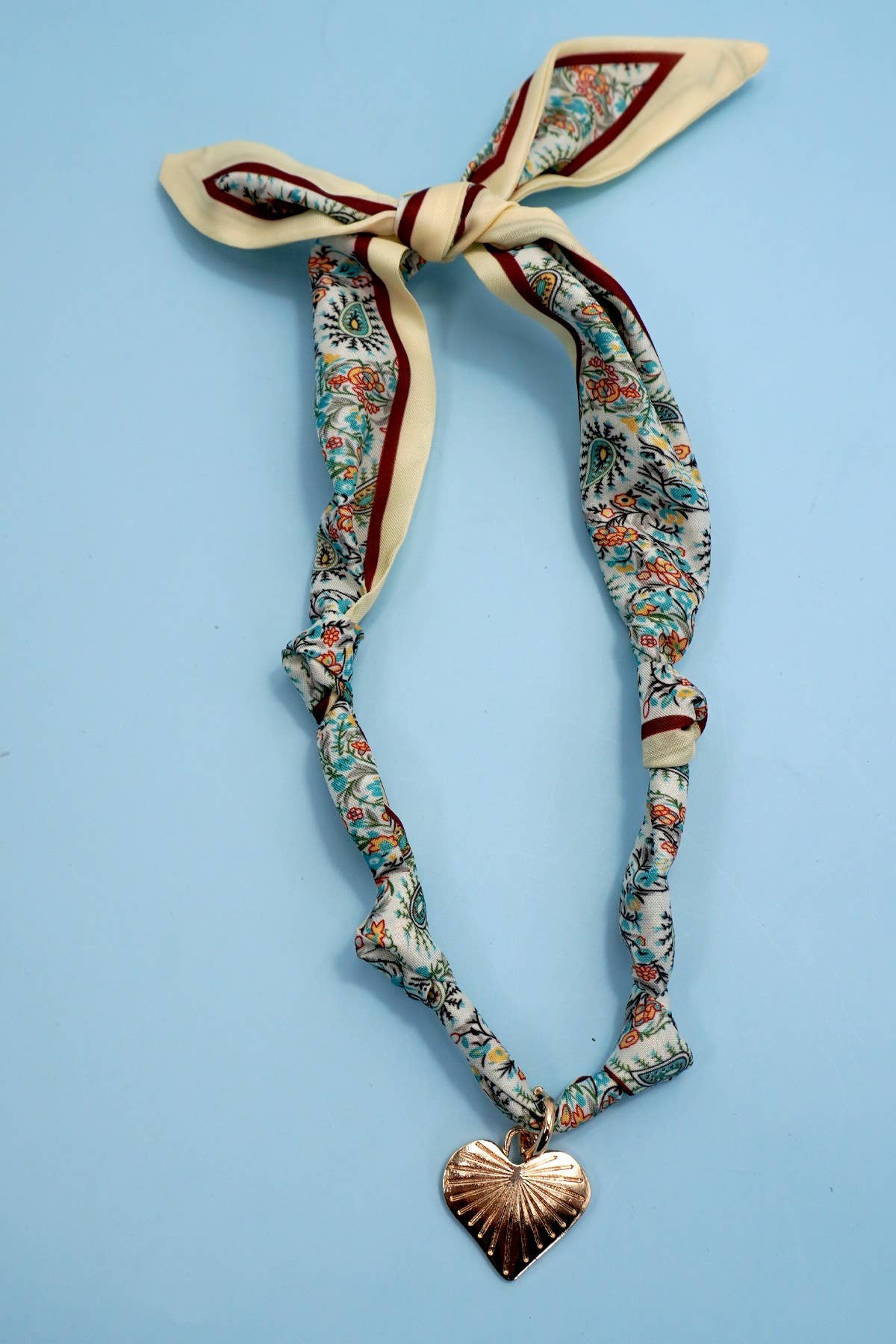 HEART WITH BLUE VINTAGE Handcrafted Scarf with Interchangeable Charm