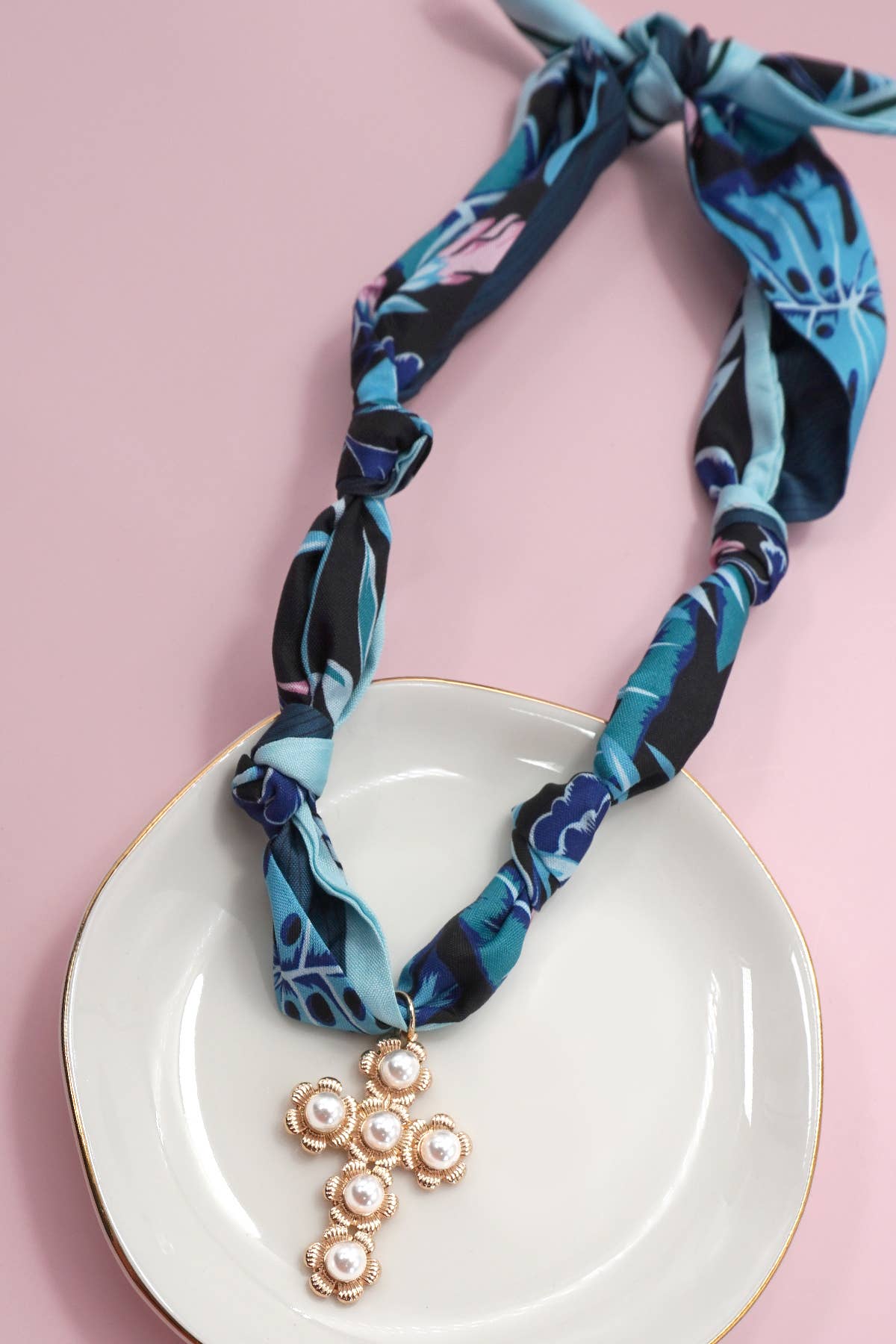 HANDMADE SCARF Pearl Cross CHARM NECKLACE