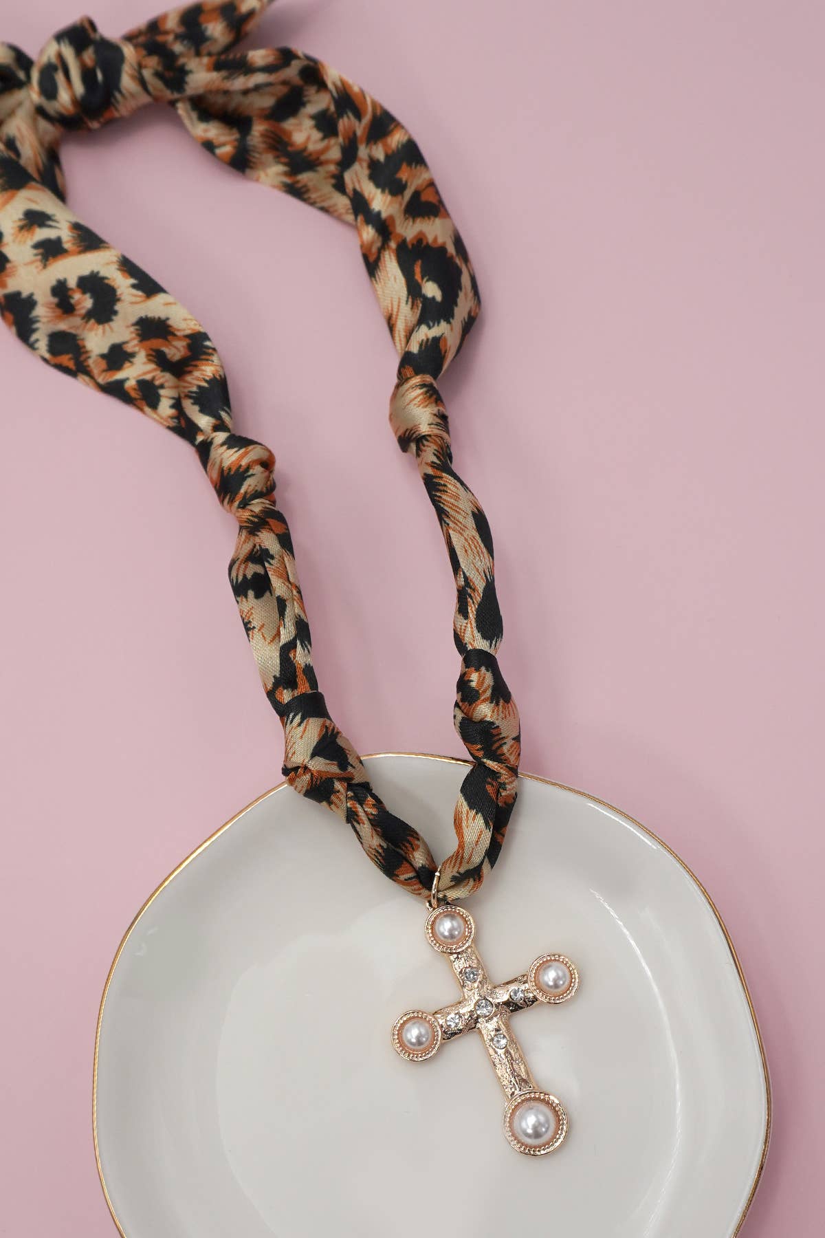 HANDMADE SCARF GOLD HEART CHARM NECKLACE